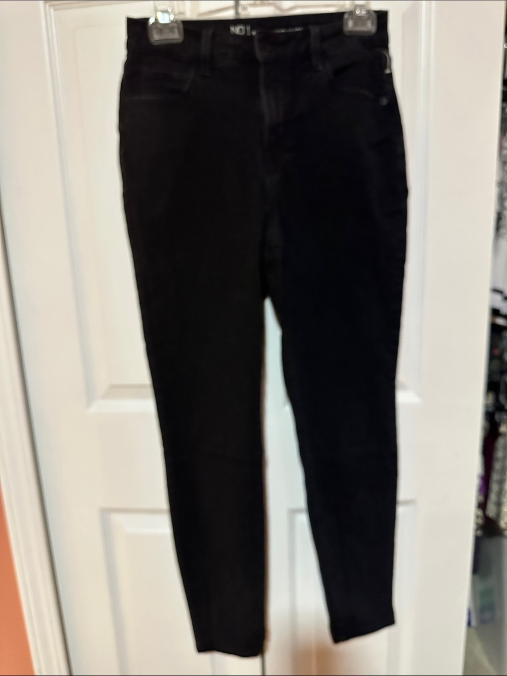 No Boundaries High-Rise Black Women’s Jeans